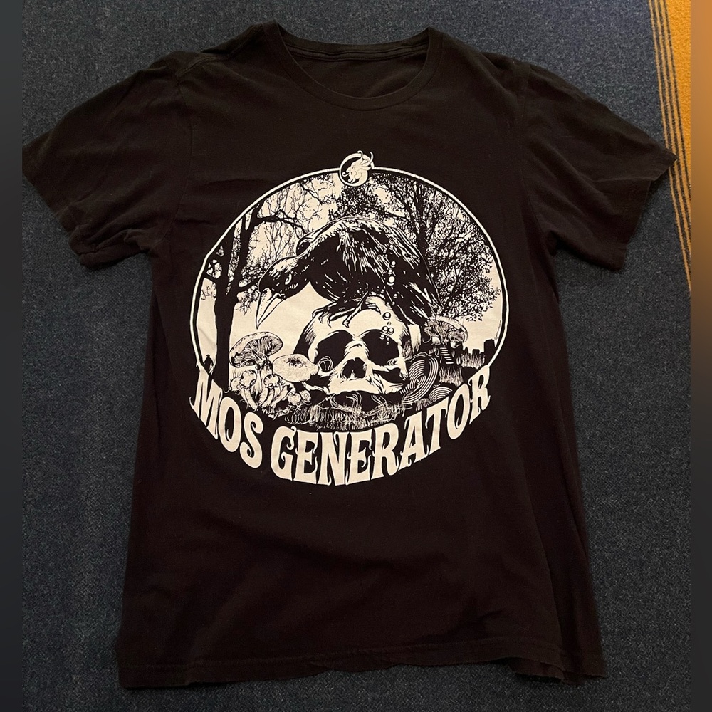 Mos Generator band t-shirt men’s large